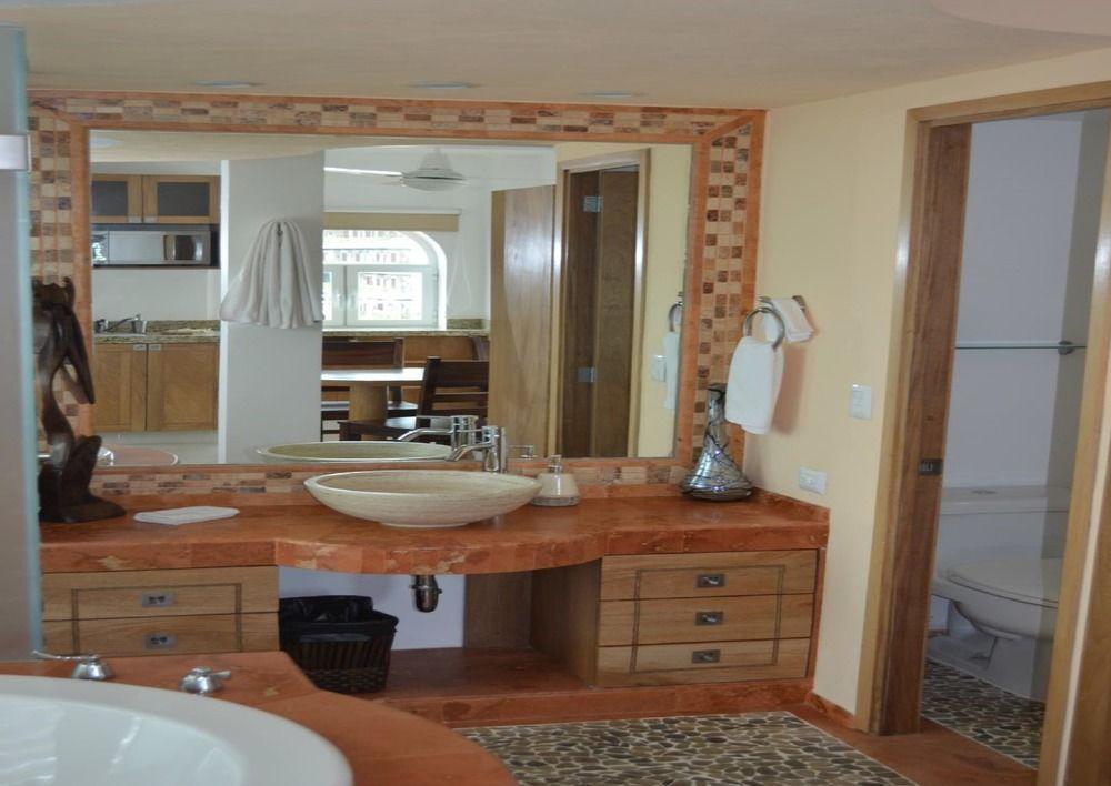 Hotel Andales On The Bay Suites Puerto Vallarta Extérieur photo