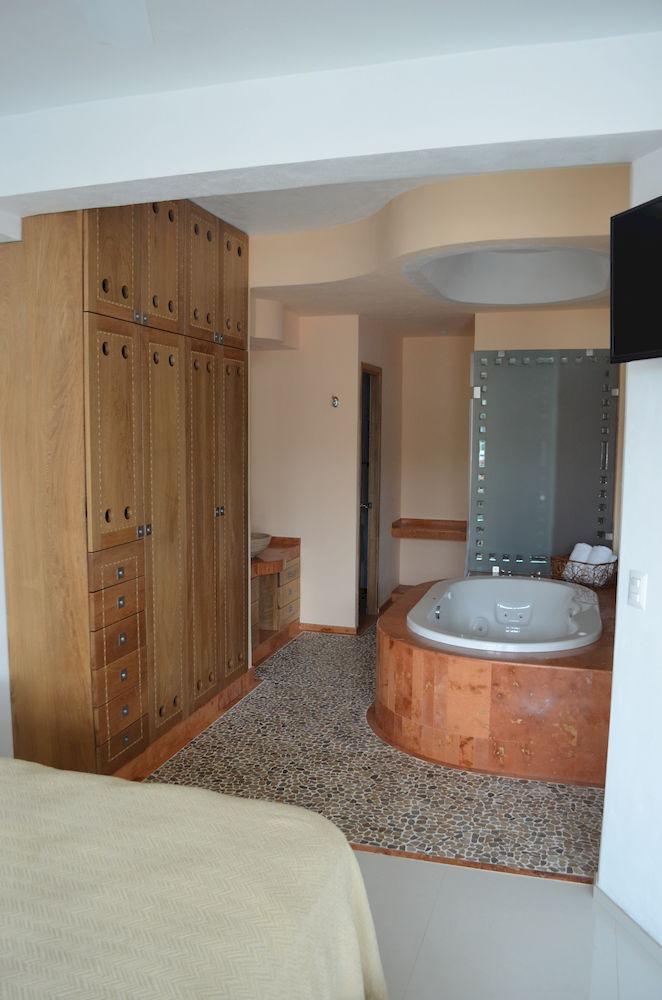 Hotel Andales On The Bay Suites Puerto Vallarta Extérieur photo