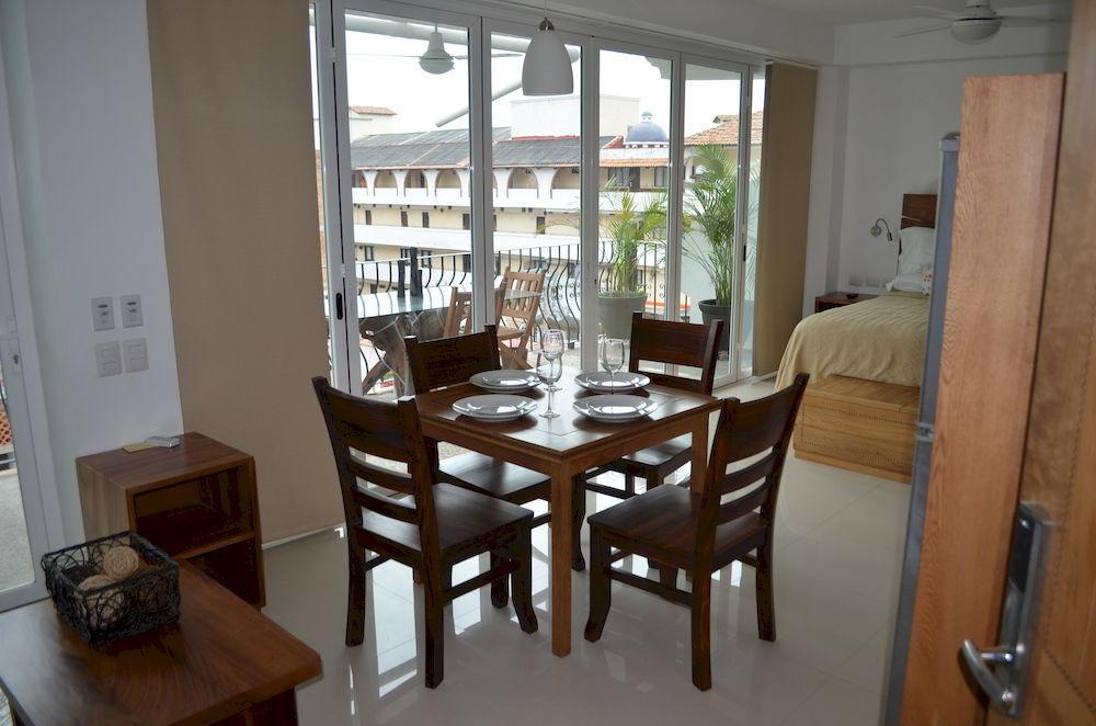Hotel Andales On The Bay Suites Puerto Vallarta Extérieur photo