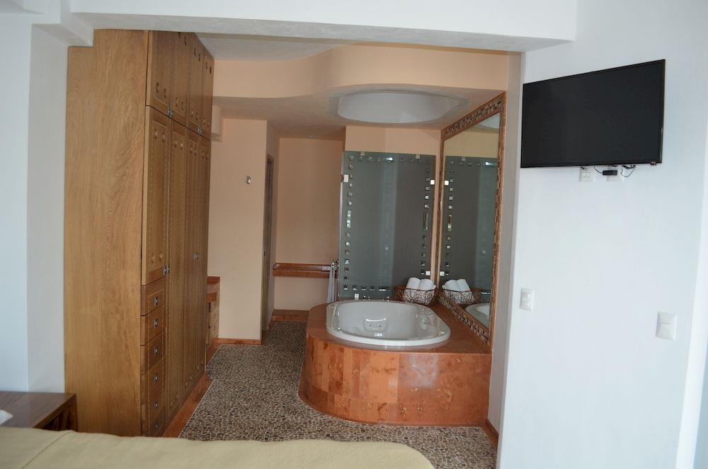 Hotel Andales On The Bay Suites Puerto Vallarta Extérieur photo