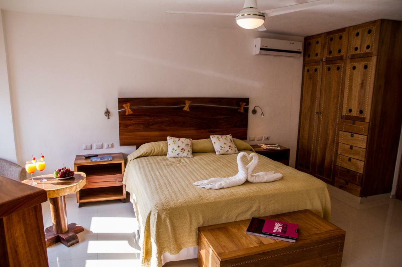 Hotel Andales On The Bay Suites Puerto Vallarta Extérieur photo