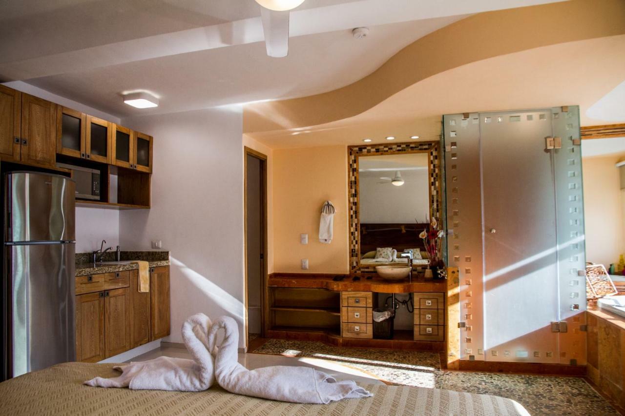 Hotel Andales On The Bay Suites Puerto Vallarta Extérieur photo