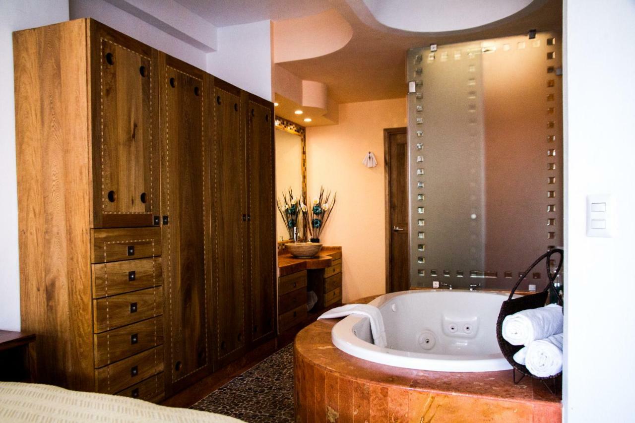 Hotel Andales On The Bay Suites Puerto Vallarta Extérieur photo